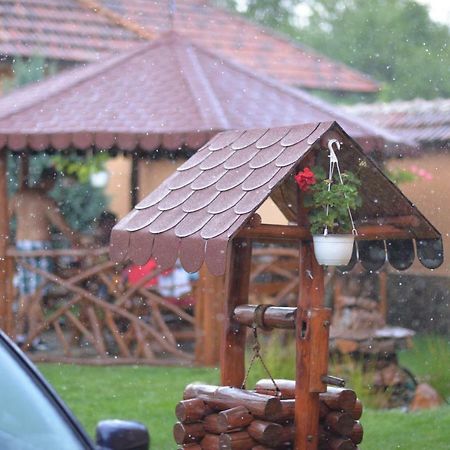 Country House Egomer Calugari 外观 照片